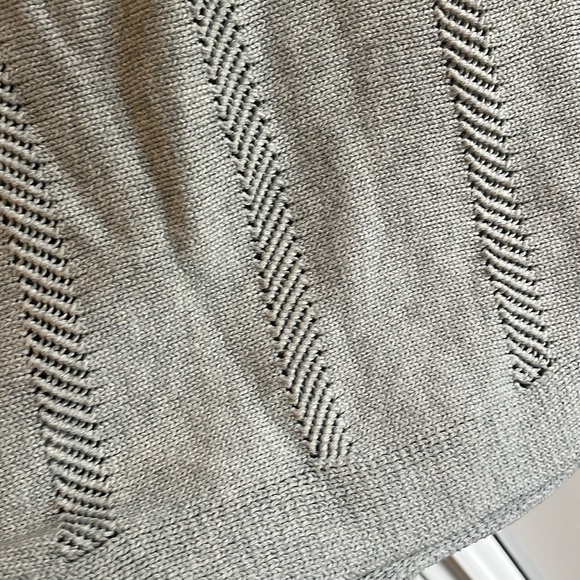 Grey sweater - excellent used condition - Picture 6 of 6